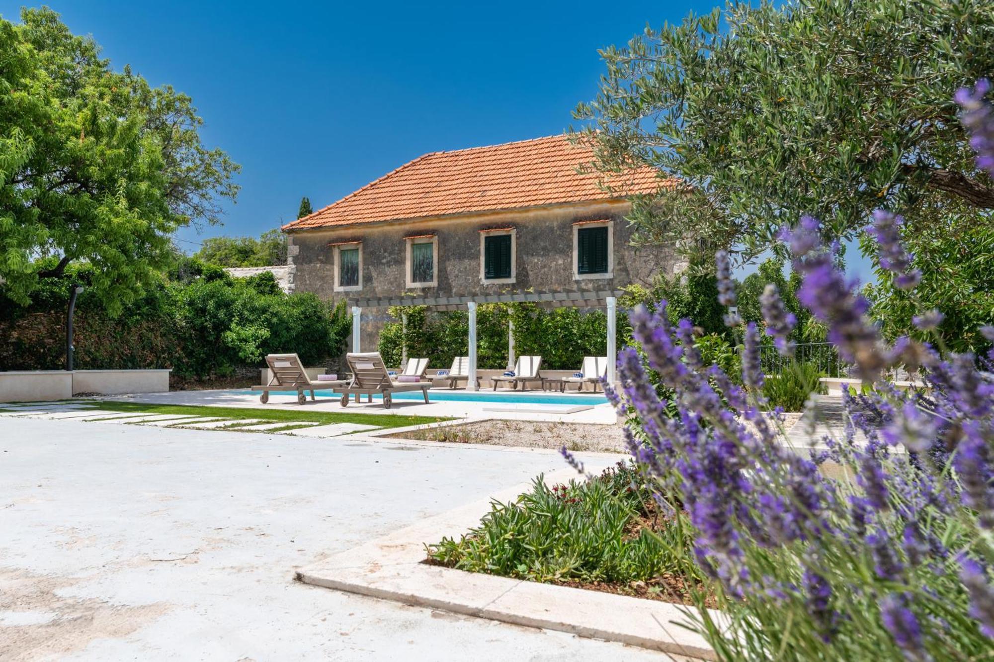 Villa Komelo Škrip Esterno foto